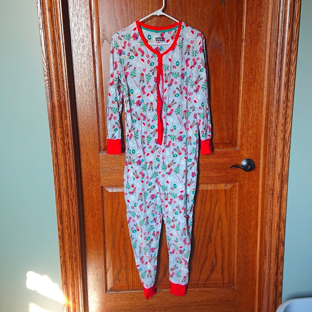 Jammies for your families. Women's onesie size M